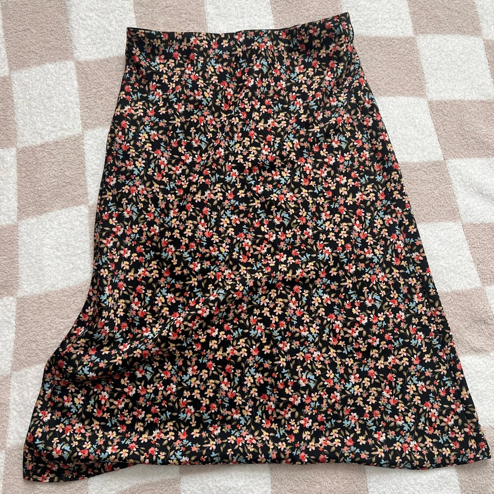 Loft Midi Floral Skirt - S